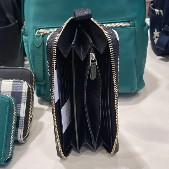 Kate Spade Chelsea Textured Gingham Print Nylon Large Continental Wallet
NWT - Picture 7 of 16